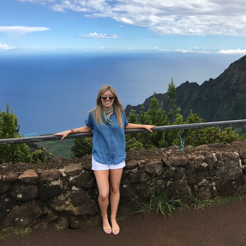 Meet your Posher, Elaine